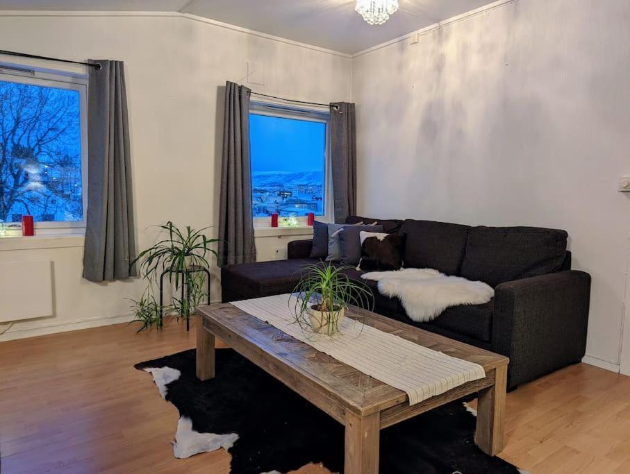 Nice And Quiet Apartment In City Centre Tromsø Kültér fotó