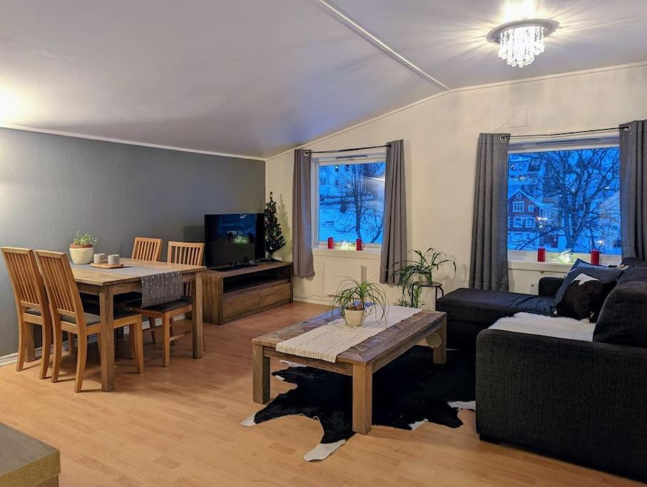 Nice And Quiet Apartment In City Centre Tromsø Kültér fotó